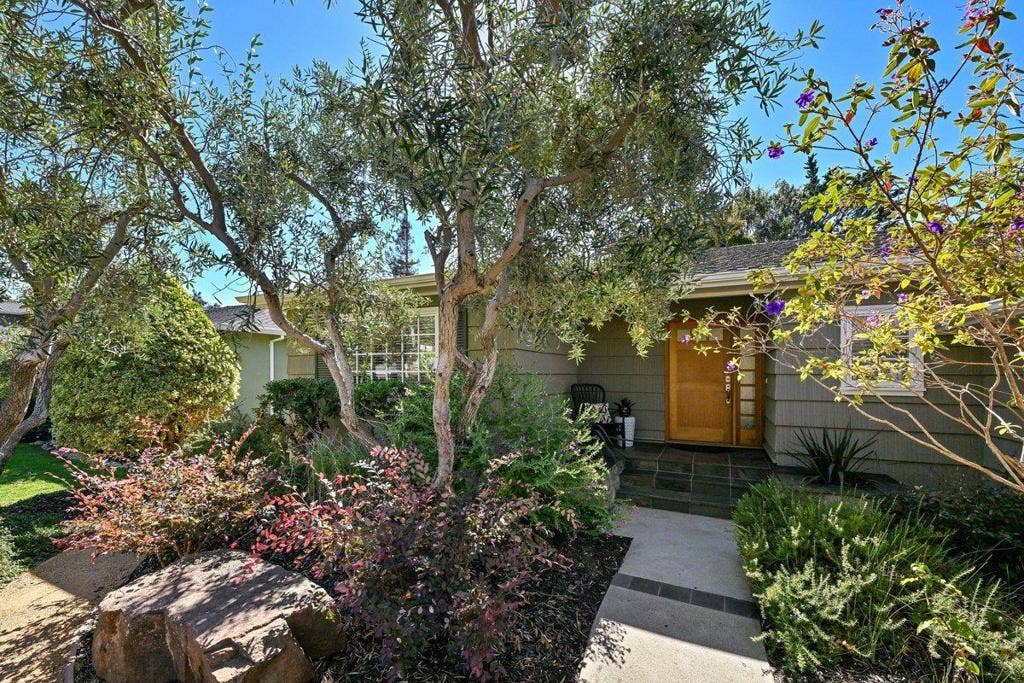 151 Louise Lane, San Mateo, CA 94403 151 Louise Lane, San Mateo, CA 94403