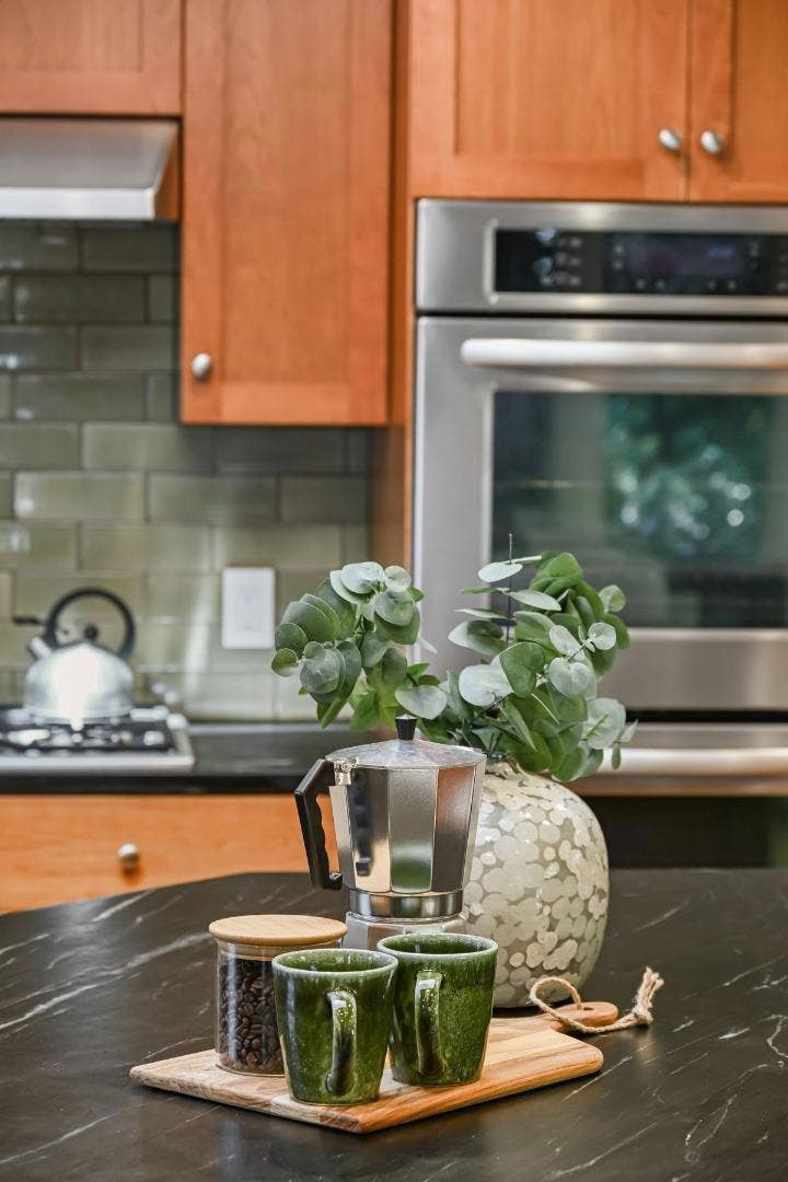 151 Louise Lane, San Mateo, CA 94403 151 Louise Lane, San Mateo, CA 94403