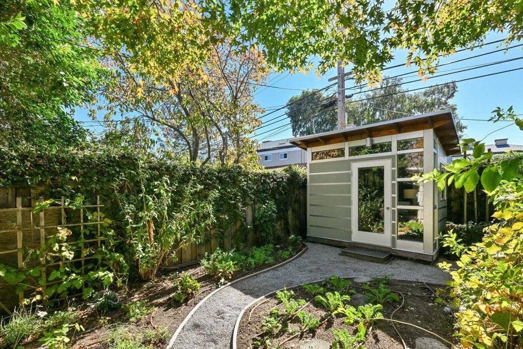 151 Louise Lane, San Mateo, CA 94403 151 Louise Lane, San Mateo, CA 94403