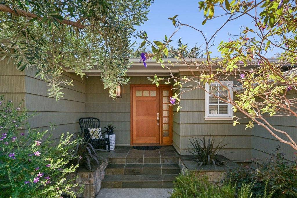 151 Louise Lane, San Mateo, CA 94403 151 Louise Lane, San Mateo, CA 94403