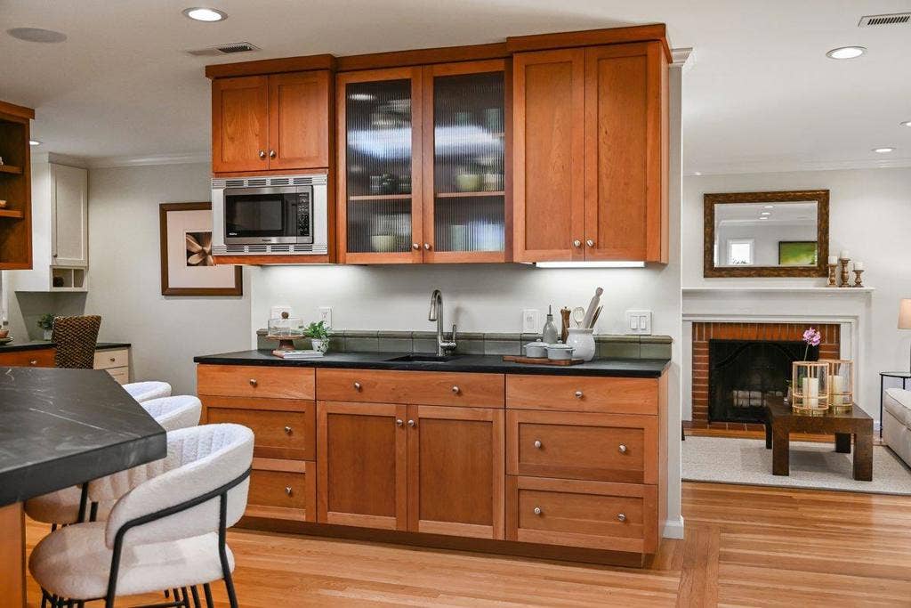 151 Louise Lane, San Mateo, CA 94403 151 Louise Lane, San Mateo, CA 94403