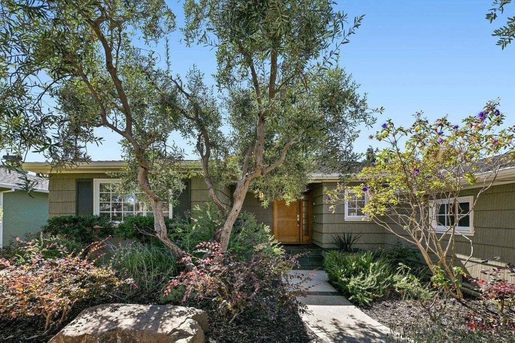 151 Louise Lane, San Mateo, CA 94403 151 Louise Lane, San Mateo, CA 94403