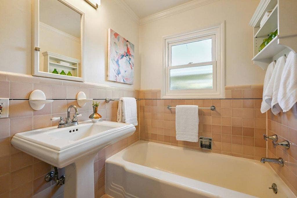 151 Louise Lane, San Mateo, CA 94403 151 Louise Lane, San Mateo, CA 94403