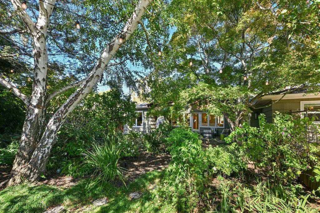 151 Louise Lane, San Mateo, CA 94403 151 Louise Lane, San Mateo, CA 94403