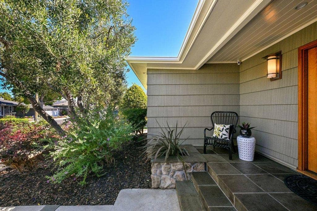 151 Louise Lane, San Mateo, CA 94403 151 Louise Lane, San Mateo, CA 94403