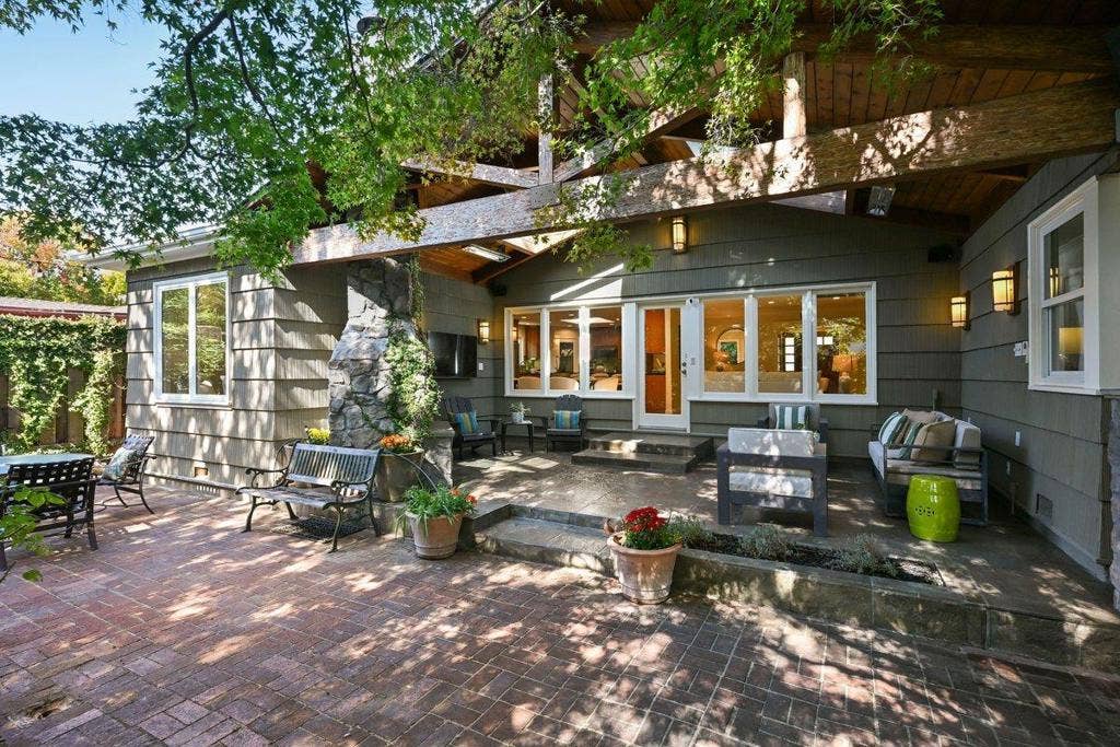 151 Louise Lane, San Mateo, CA 94403 151 Louise Lane, San Mateo, CA 94403