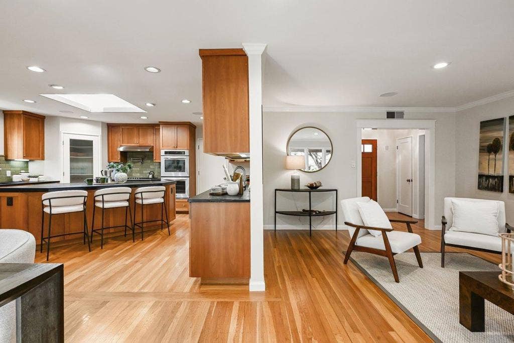 151 Louise Lane, San Mateo, CA 94403 151 Louise Lane, San Mateo, CA 94403