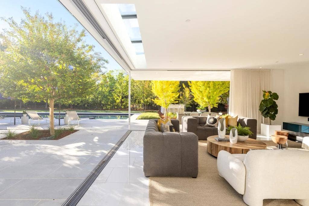 276 Atherton Avenue, Atherton, CA 94027 276 Atherton Avenue, Atherton, CA 94027