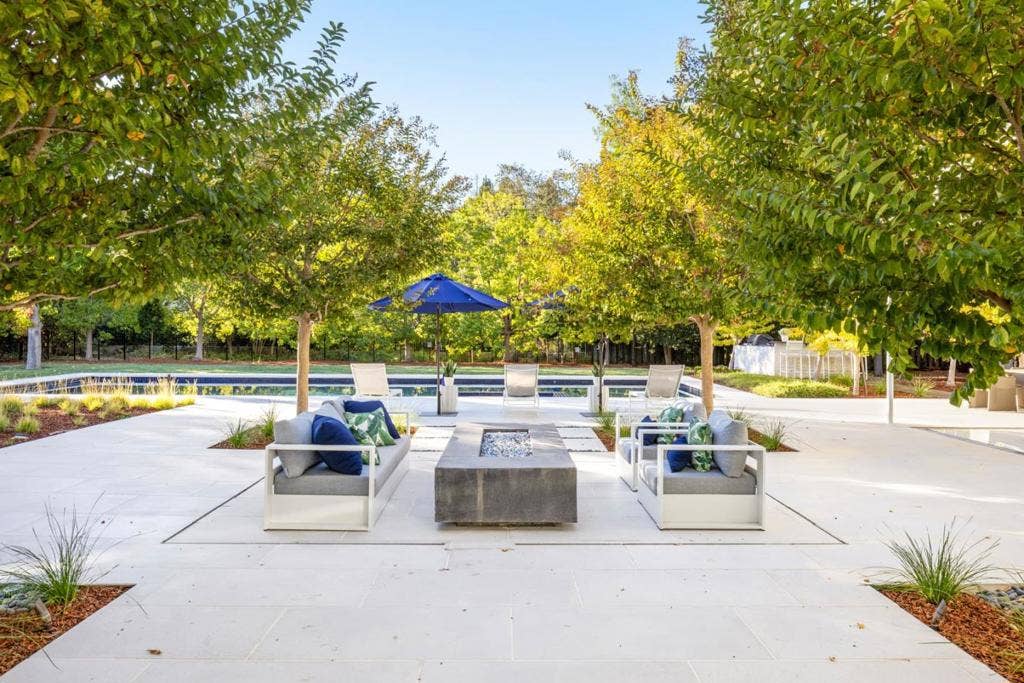 276 Atherton Avenue, Atherton, CA 94027 276 Atherton Avenue, Atherton, CA 94027
