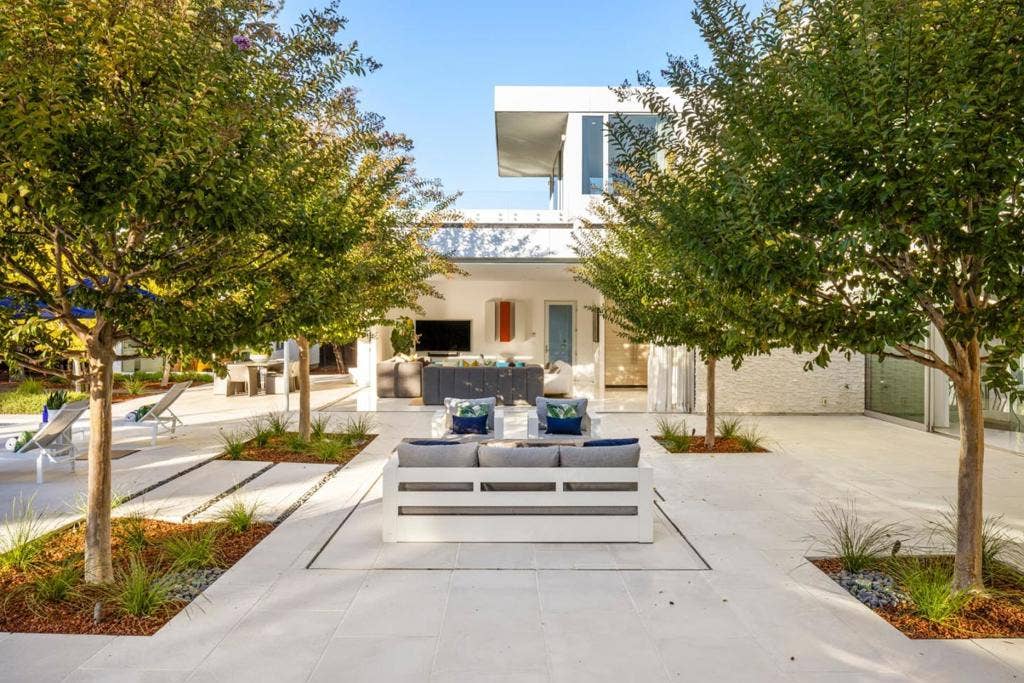 276 Atherton Avenue, Atherton, CA 94027 276 Atherton Avenue, Atherton, CA 94027