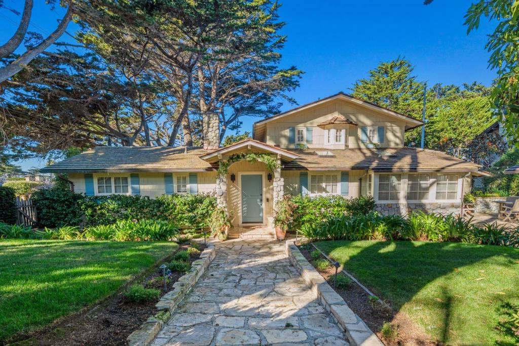 1383 San Antonio Avenue, Carmel, CA 93921 1383 San Antonio Avenue, Carmel, CA 93921
