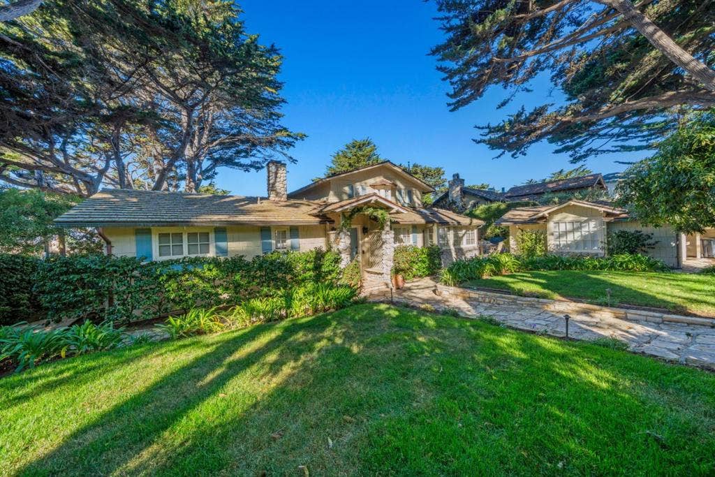 1383 San Antonio Avenue, Carmel, CA 93921 1383 San Antonio Avenue, Carmel, CA 93921