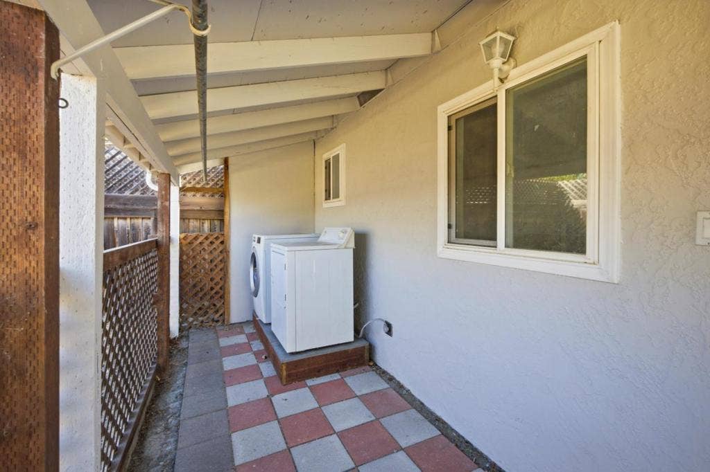 1080 S 8th Street, San Jose, CA 95112 1080 S 8th Street, San Jose, CA 95112