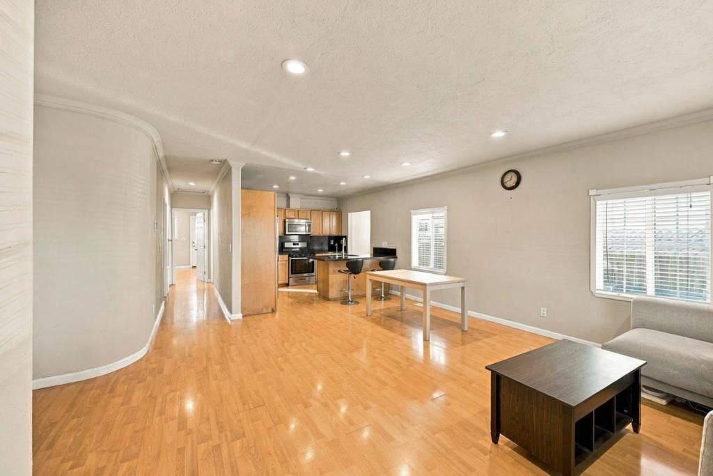 1080 S 8th Street, San Jose, CA 95112 1080 S 8th Street, San Jose, CA 95112
