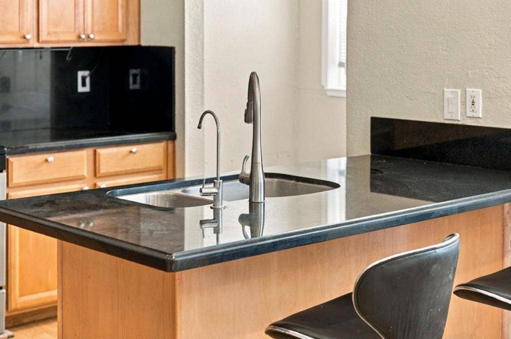 1080 S 8th Street, San Jose, CA 95112 1080 S 8th Street, San Jose, CA 95112