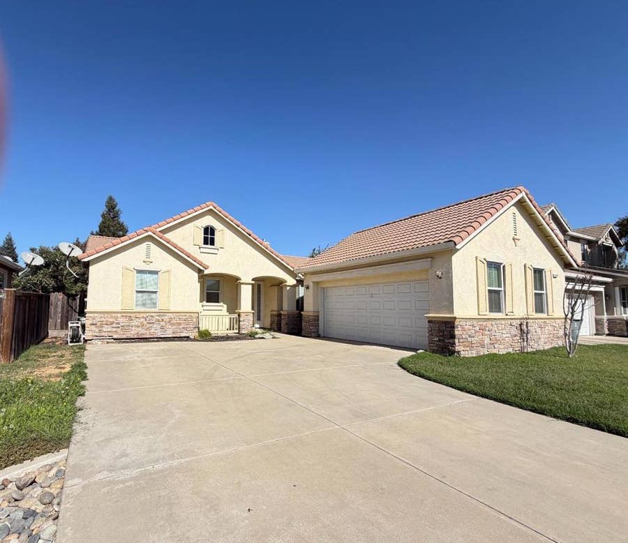 Property photo for 5487 Cooper Court, Riverbank, CA