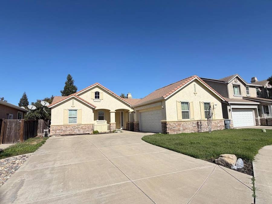 Property photo for 5487 Cooper Court, Riverbank, CA