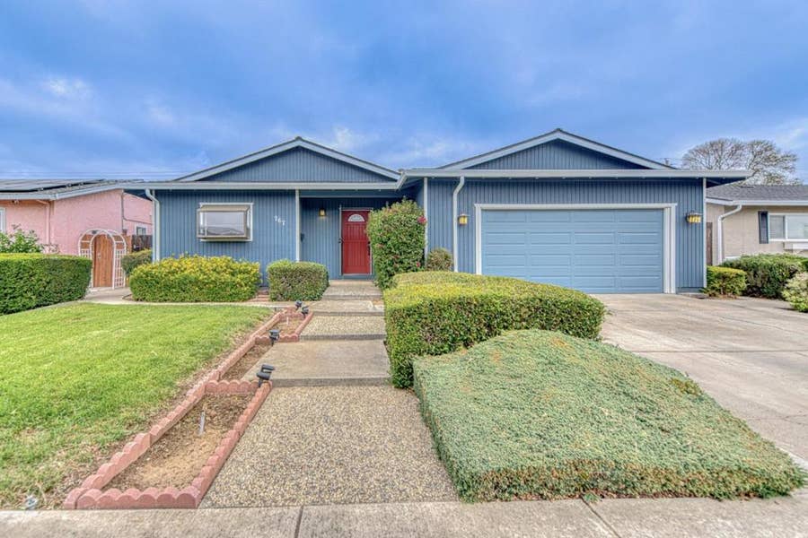 Property photo for 767 La Alondra Way, Gilroy, CA