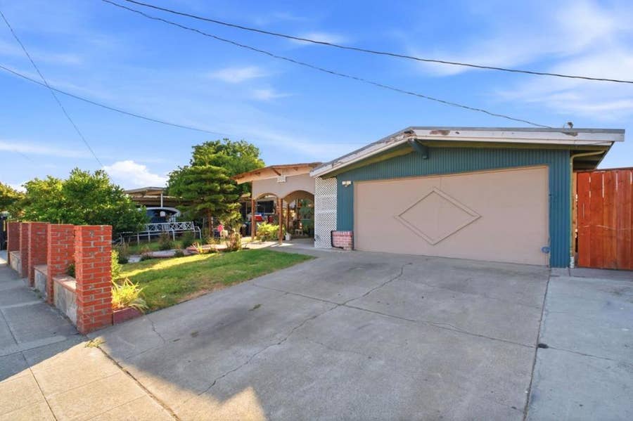 Property photo for Hayward, CA