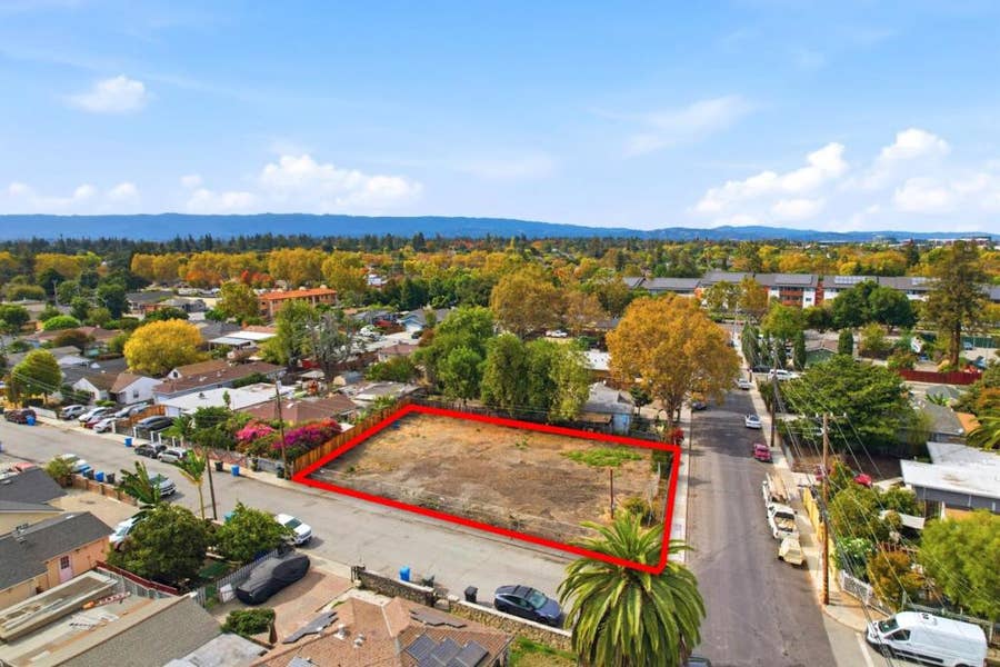 Property photo for 1269 Wesminister Avenue, East Palo Alto, CA
