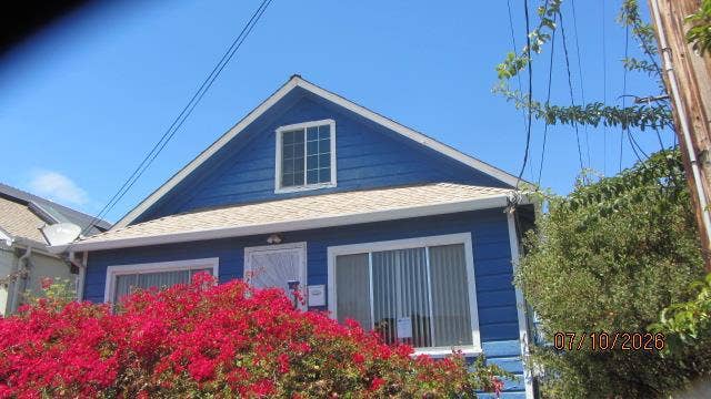 Property photo for 1164 Ocean Avenue, Oakland, CA