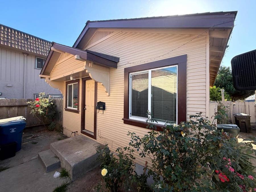 Property photo for 906 Del Monte Avenue, #B, Salinas, CA