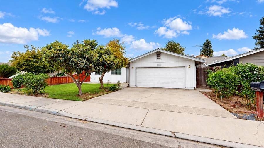 Property photo for 2525 Hampton Way, Turlock, CA