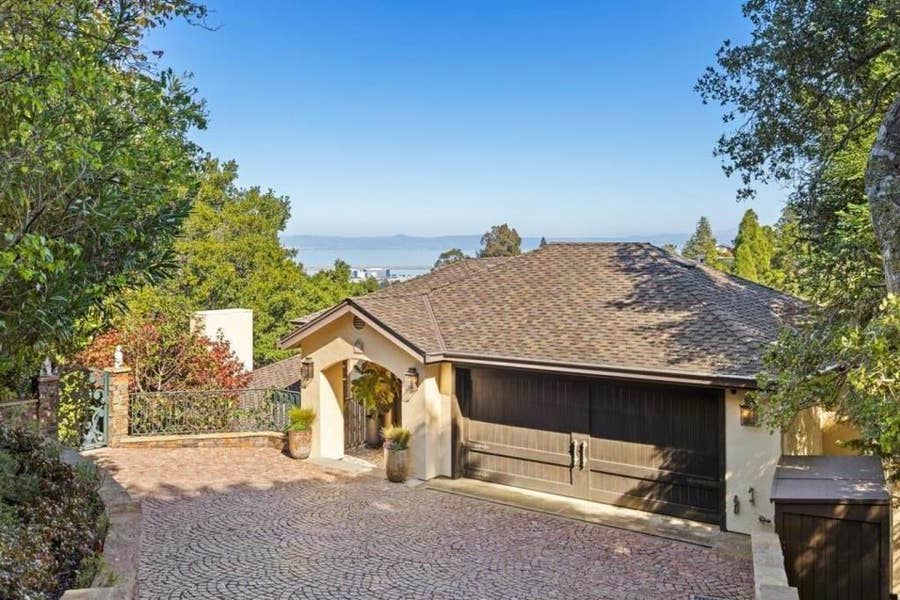 Property photo for 48 Tulip Court, Burlingame, CA