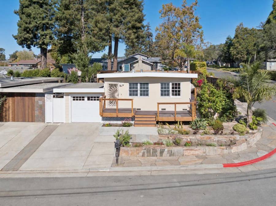 Property photo for 400 Pine Street, Capitola, CA