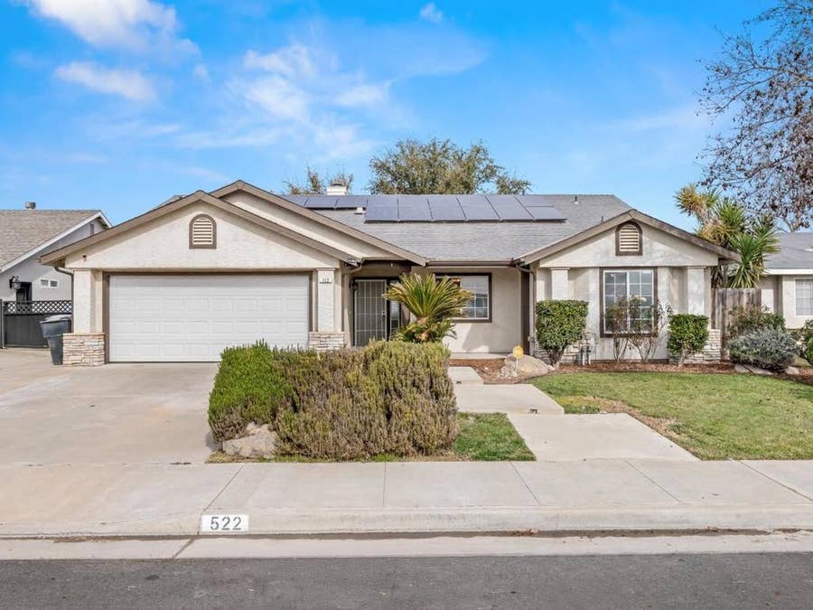 Property photo for 522 W Windsor Drive, Hanford, CA