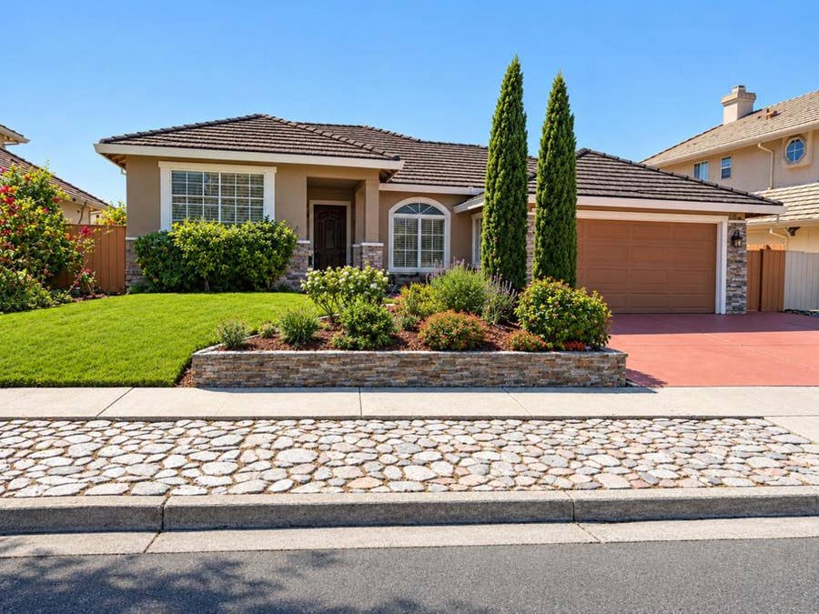 Property photo for 1546 Cambridge Court, Salinas, CA