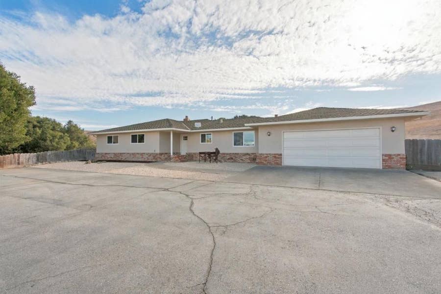 Property photo for 3171 Union Road, Hollister, CA