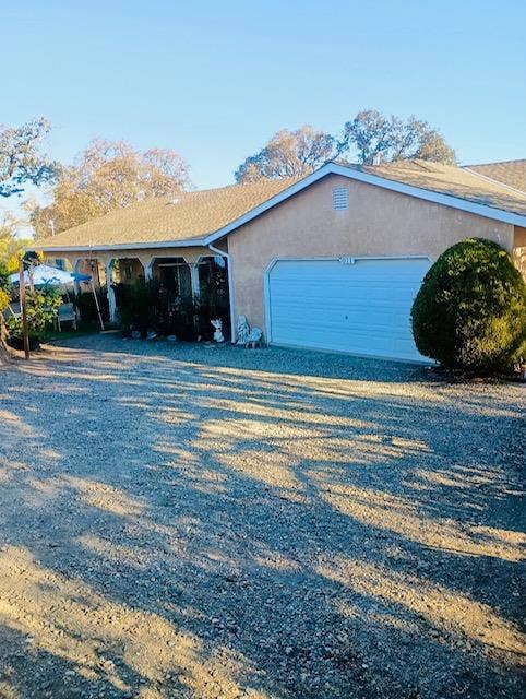 Property photo for 2011 Zarzamora Street, La Grange, CA