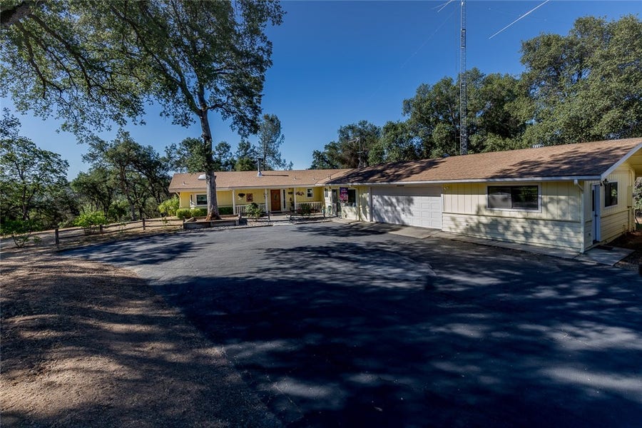 Property photo for 3977 Spring Court, Mariposa, CA