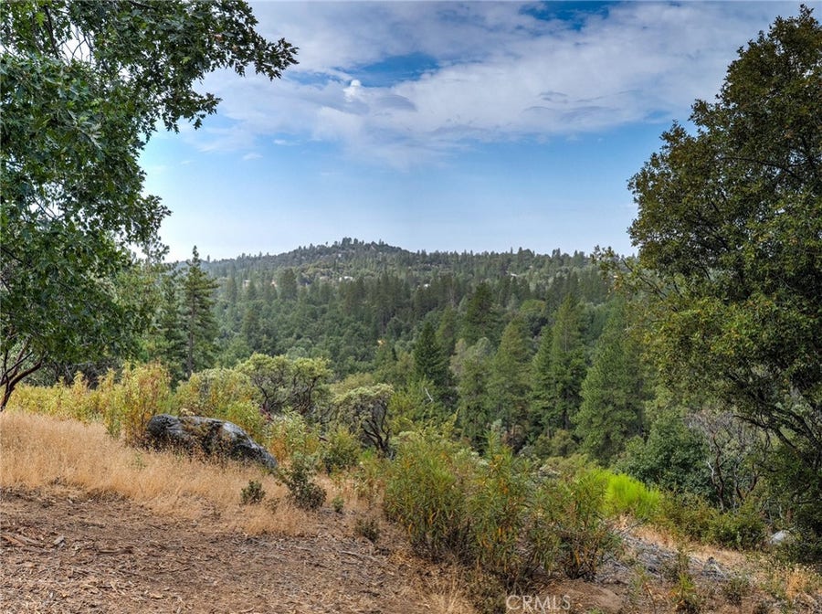 Property photo for 5 Vista Lago, Mariposa, CA