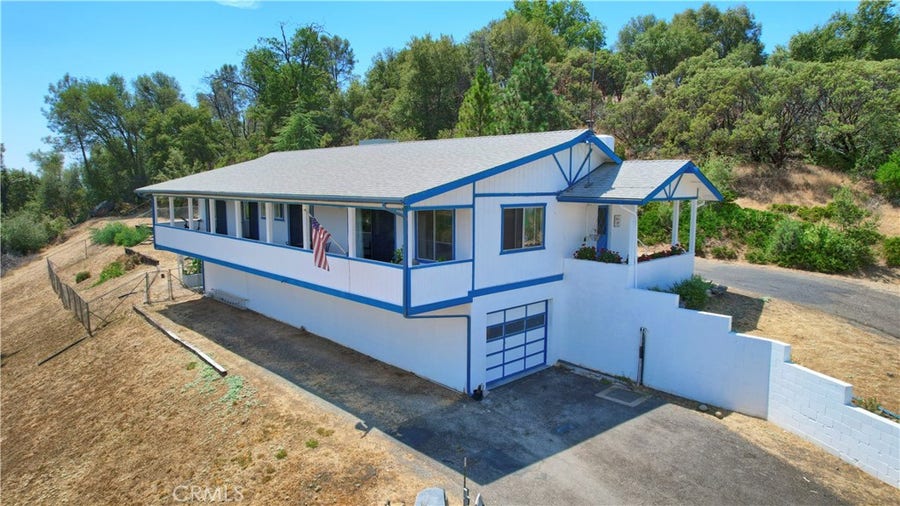 Property photo for 5767 Meadow Lane, Mariposa, CA