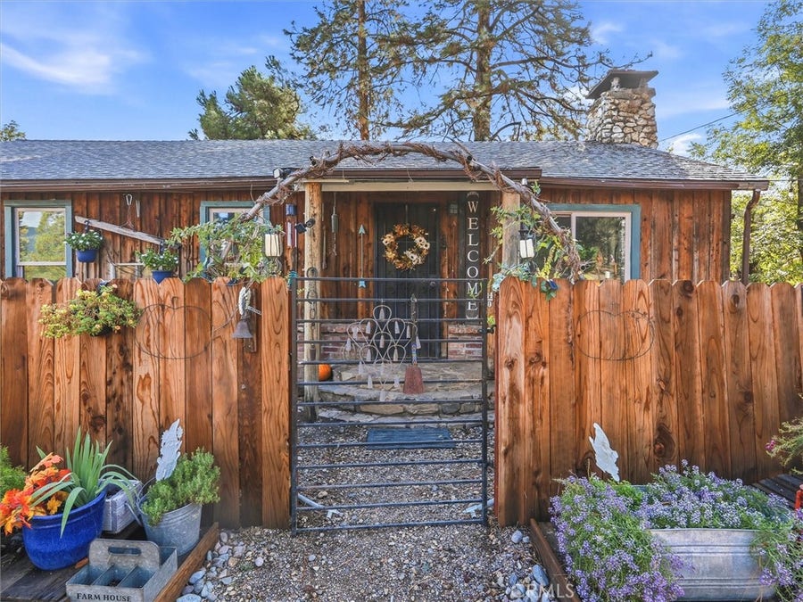 Property photo for 42727 Road 628, Ahwahnee, CA