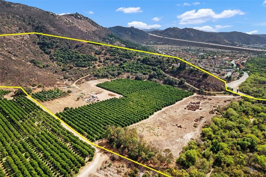 Property photo for 3264 SHEARER CROSSING, Fallbrook, CA