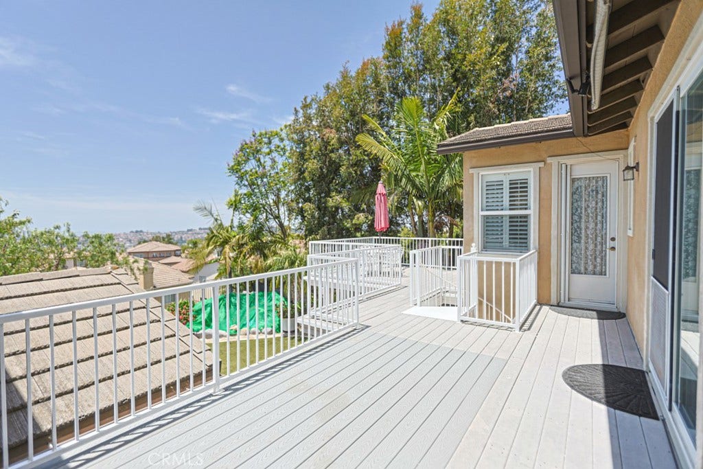 23005 Stoneridge, Mission Viejo, CA 92692 Deck