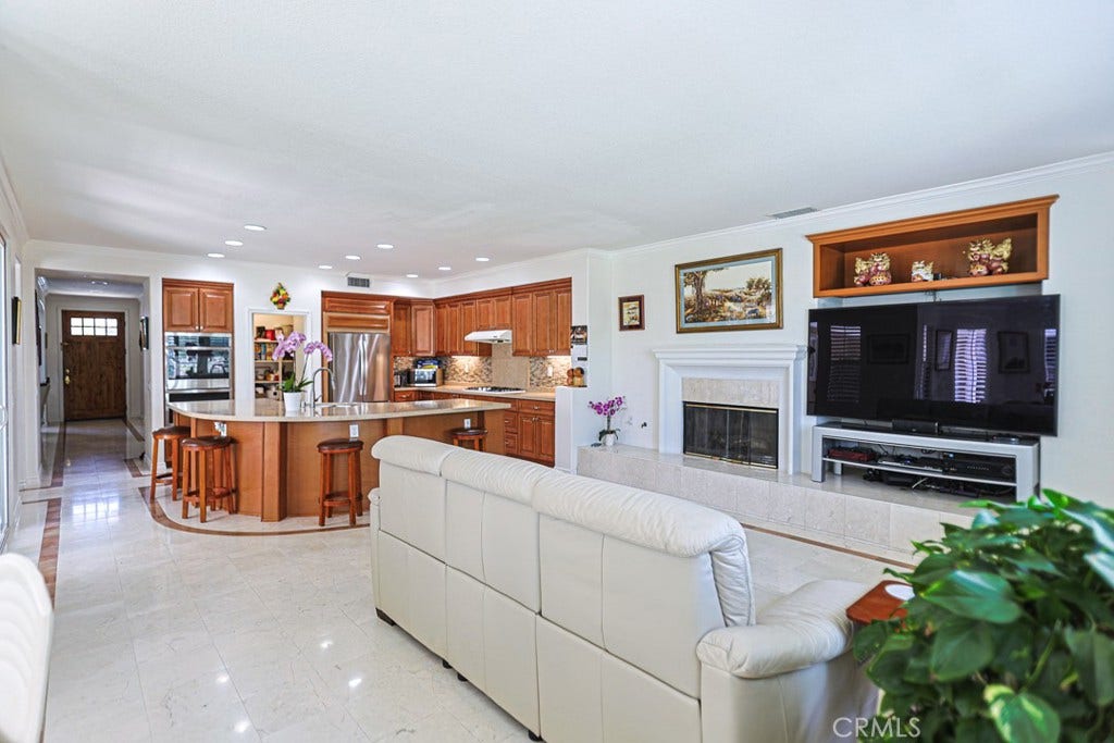 23005 Stoneridge, Mission Viejo, CA 92692 Family Room