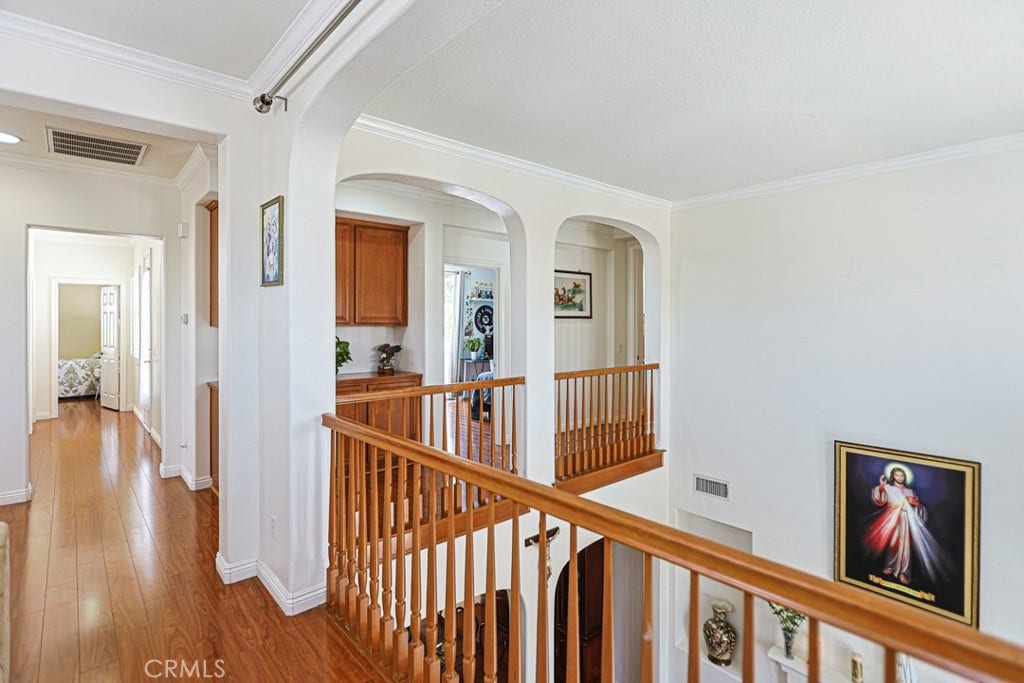 23005 Stoneridge, Mission Viejo, CA 92692 Hallway Upstairs