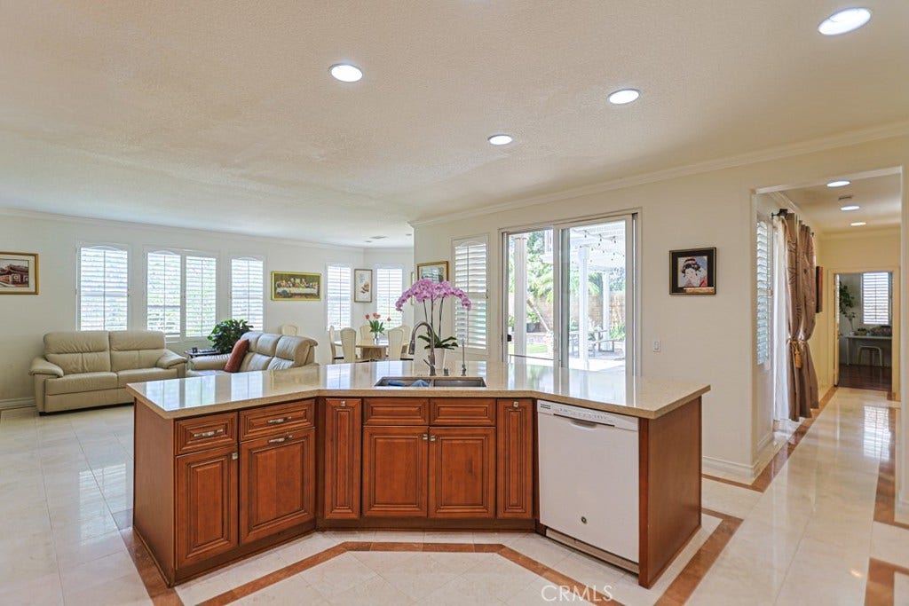 23005 Stoneridge, Mission Viejo, CA 92692 Nook