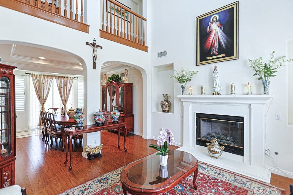 23005 Stoneridge, Mission Viejo, CA 92692 Living Room