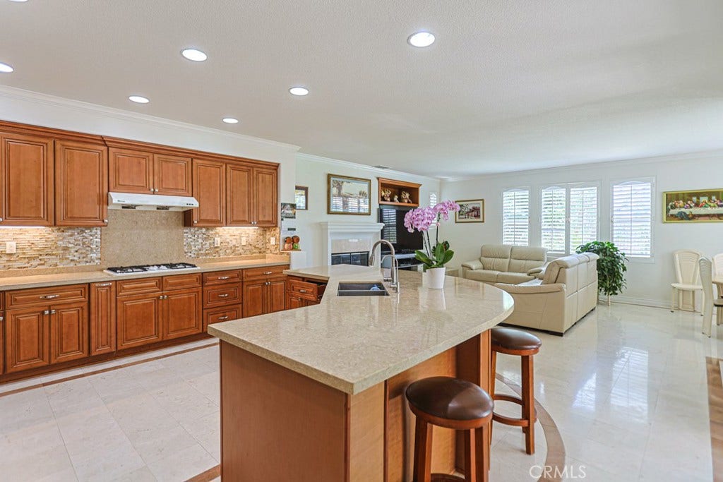 23005 Stoneridge, Mission Viejo, CA 92692 Kitchen