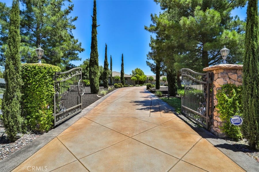Property photo for 39520 Colleen Way, Temecula, CA