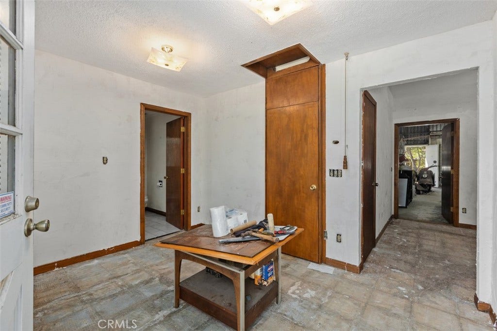 1619 Ranchwood Lane, Fallbrook, CA 92028 1619 Ranchwood Lane, Fallbrook, CA 92028