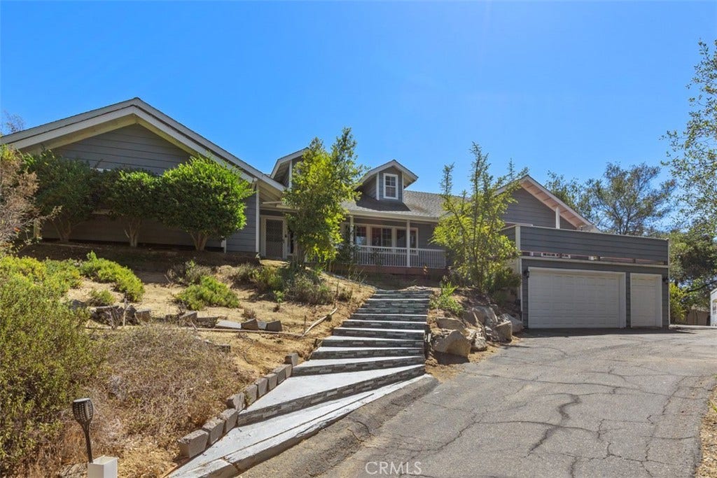 1619 Ranchwood Lane, Fallbrook, CA 92028 1619 Ranchwood Lane, Fallbrook, CA 92028