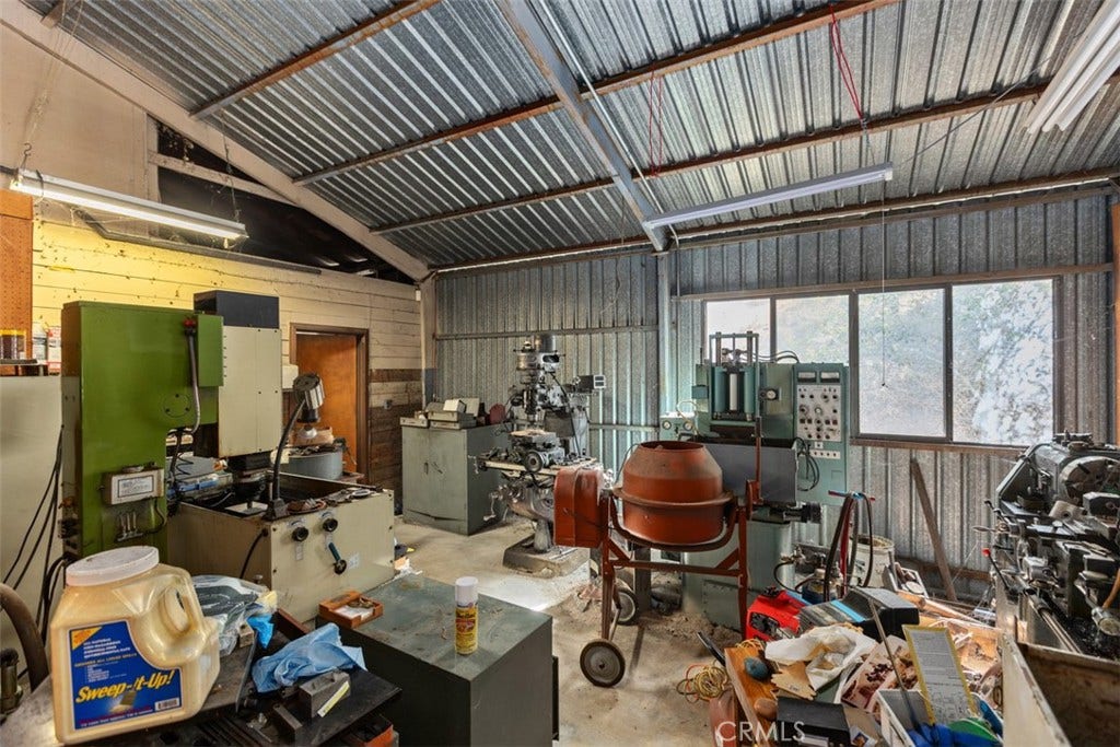 1619 Ranchwood Lane, Fallbrook, CA 92028 1619 Ranchwood Lane, Fallbrook, CA 92028