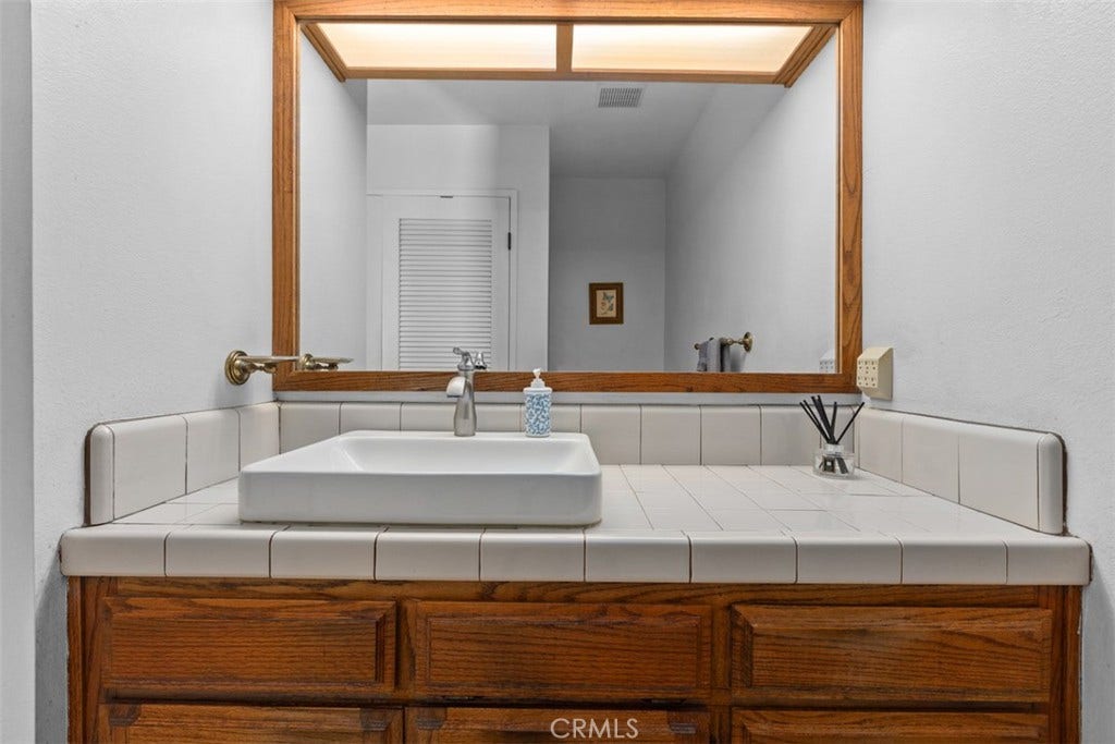 1619 Ranchwood Lane, Fallbrook, CA 92028 1619 Ranchwood Lane, Fallbrook, CA 92028