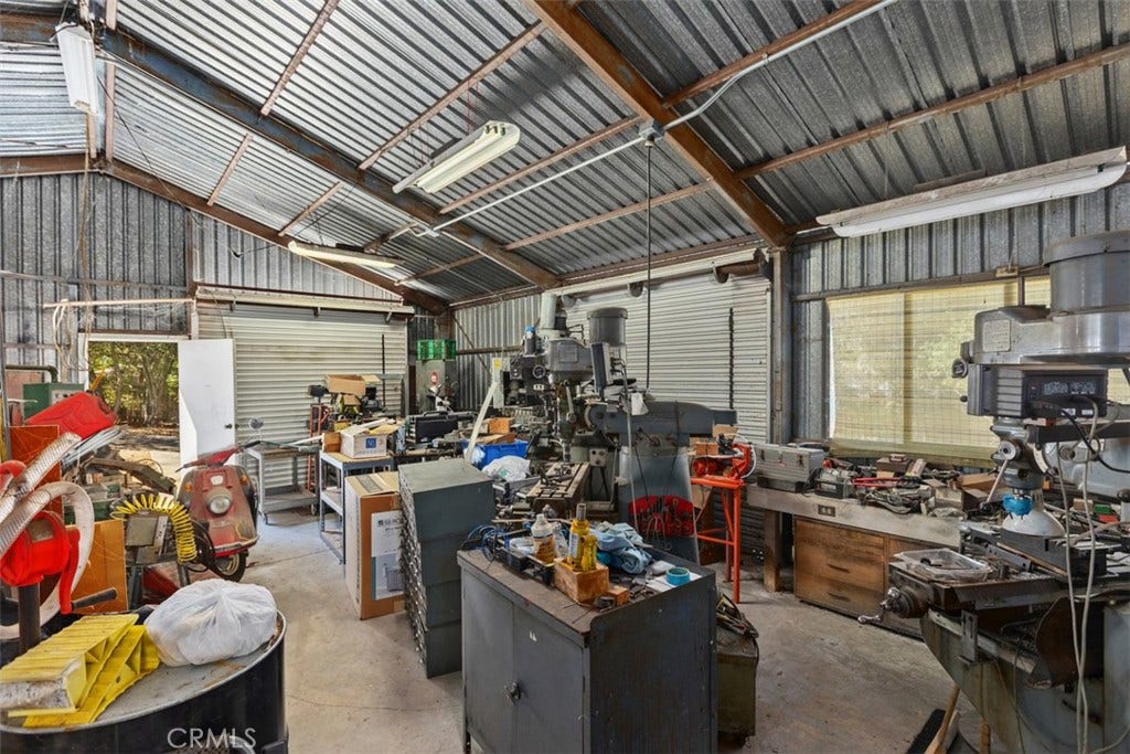 1619 Ranchwood Lane, Fallbrook, CA 92028 1619 Ranchwood Lane, Fallbrook, CA 92028